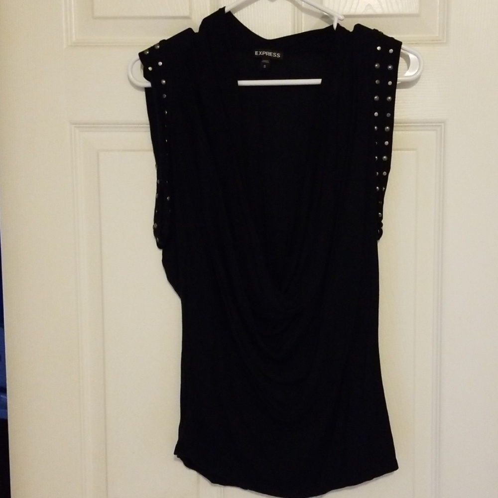 Sleeveless low cowl neck top